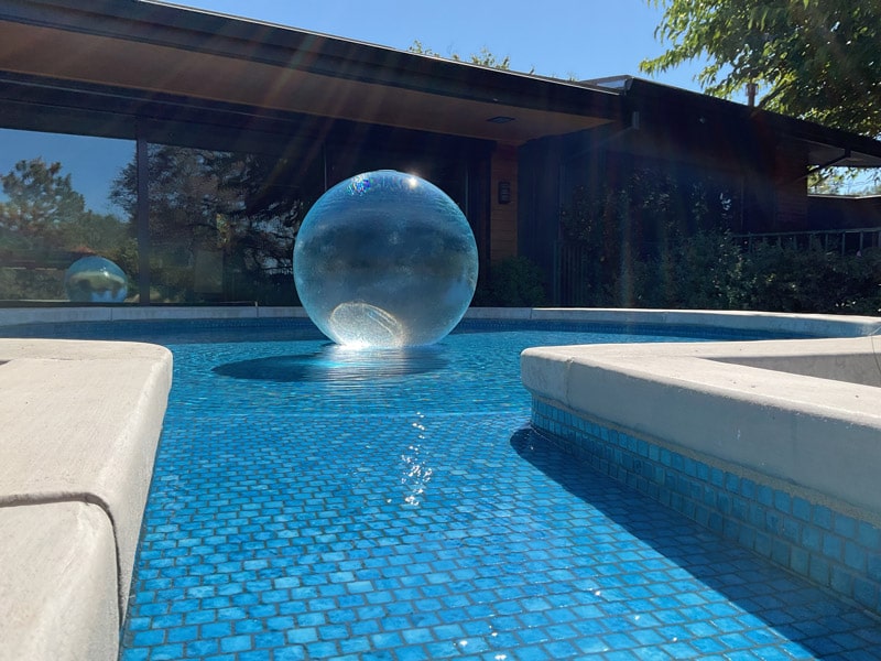 Perfectly maintained swimming pool